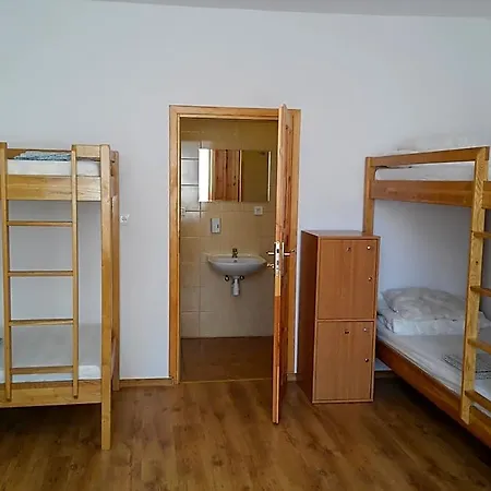 Hostel4u Szálloda *