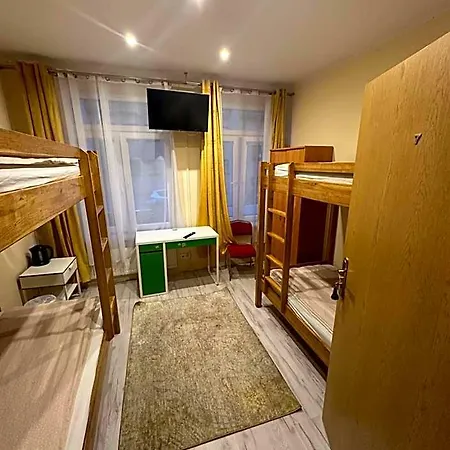 Hostel4u *