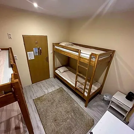 Hotell Hostel4u *